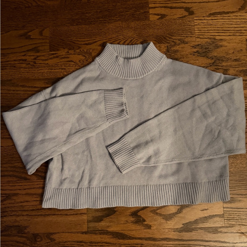 Sunday Best / Aritzia | Women’s Cropped Sweater | Steel Blue Grey